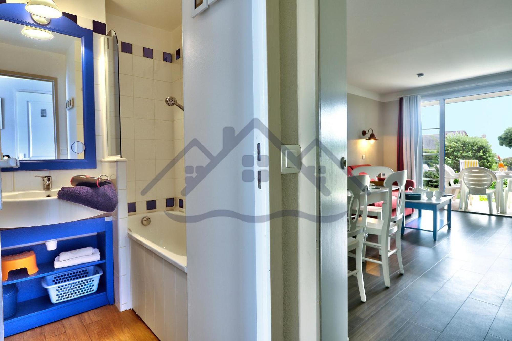 Localise - A06 - Entierement De Plain-Pied Avec Petite Vue Mer - Donnant Sur La Piscine Et Le Jardin - Wifi Inclus - Draps Inclus - Guilvinec Exteriör bild