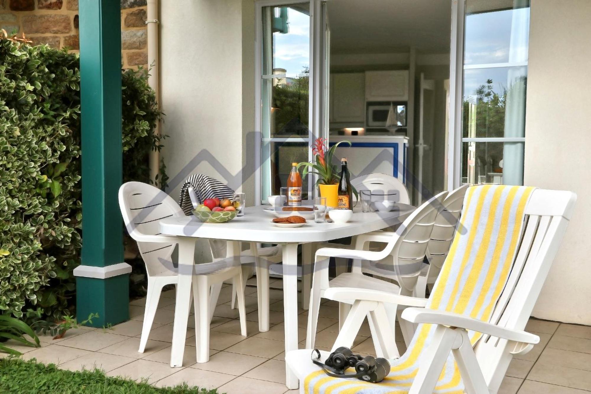 Localise - A06 - Entierement De Plain-Pied Avec Petite Vue Mer - Donnant Sur La Piscine Et Le Jardin - Wifi Inclus - Draps Inclus - Guilvinec Exteriör bild